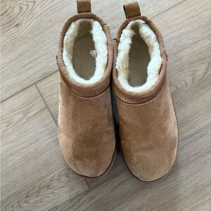 UGG Tan Ankle Boots with Cream Lining